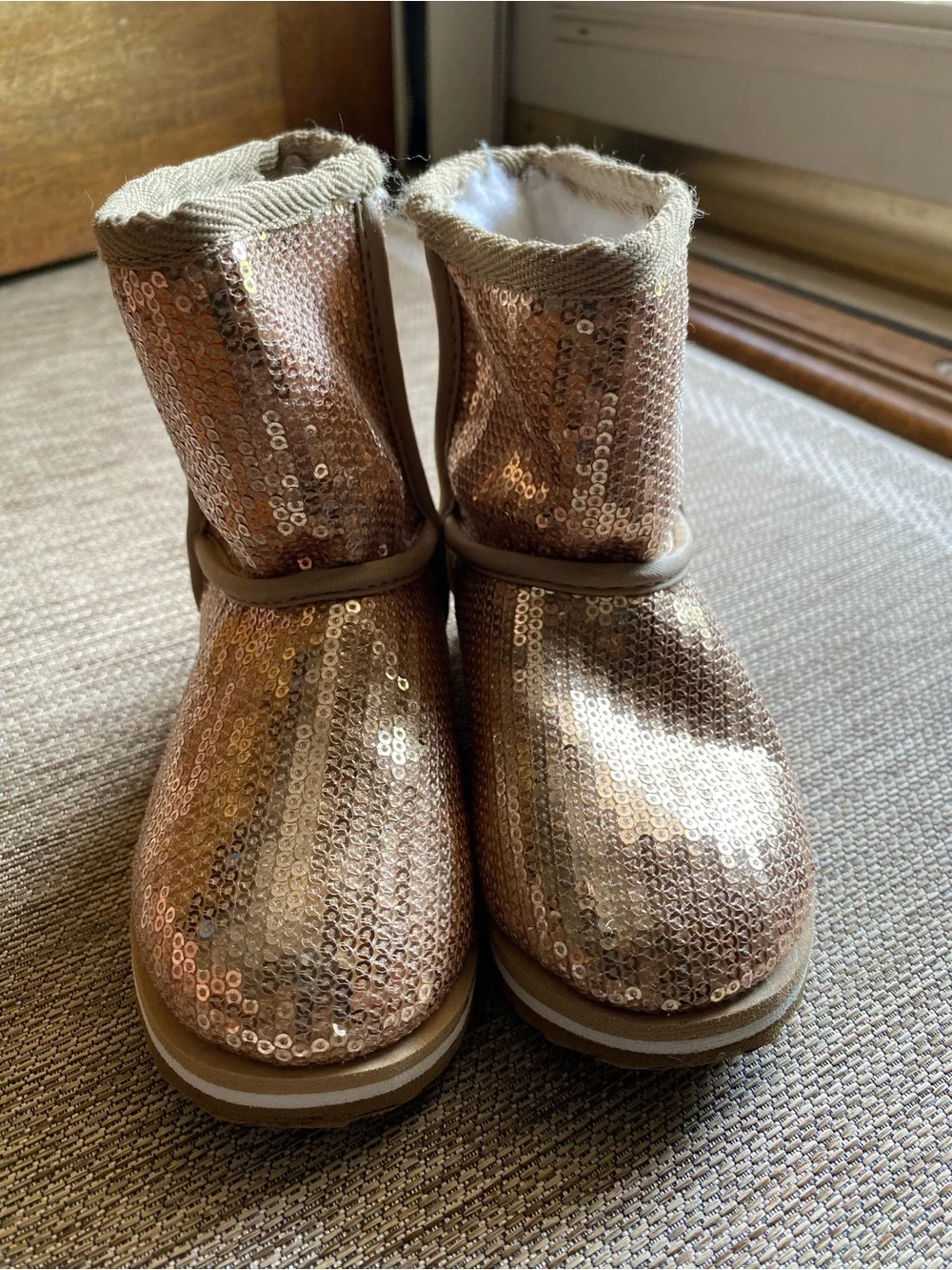 Sequin Kids size 7 Boots - Rose Gold Cozy Pull-On